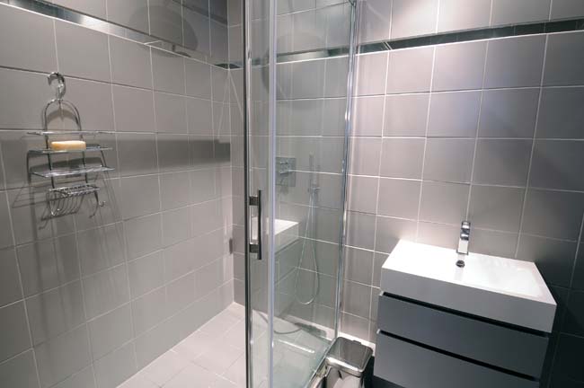 Montmartre Apartment Bathroom