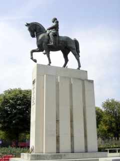 General Ferdinand Foch Statue, Place du Trocadero